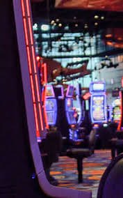 Tampilan layar permainan Ikan Jackpot di angkasa189 dengan ikan bergerak dan senjata penembak